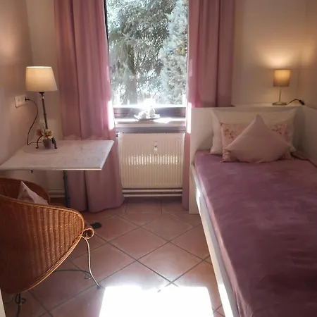 Privatzimmer Spahn In Muehlheim Экстерьер фото